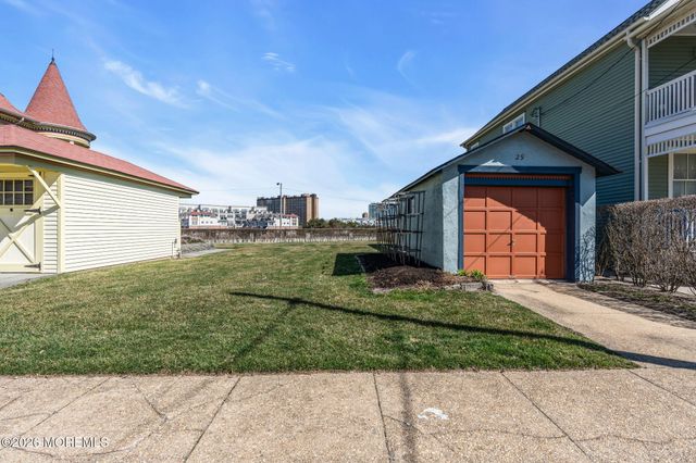 26 Lake Avenue, Ocean Grove, NJ 07756