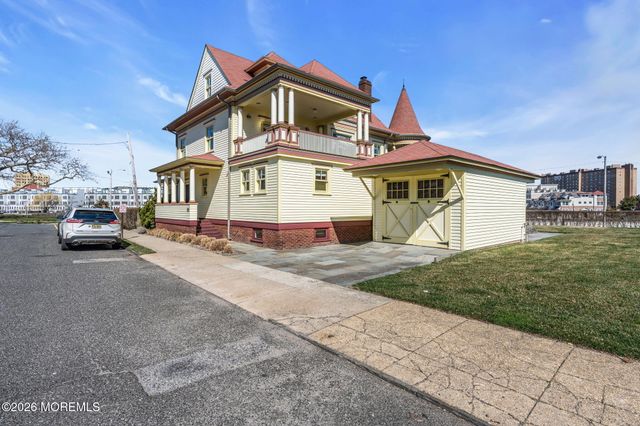 26 Lake Avenue, Ocean Grove, NJ 07756