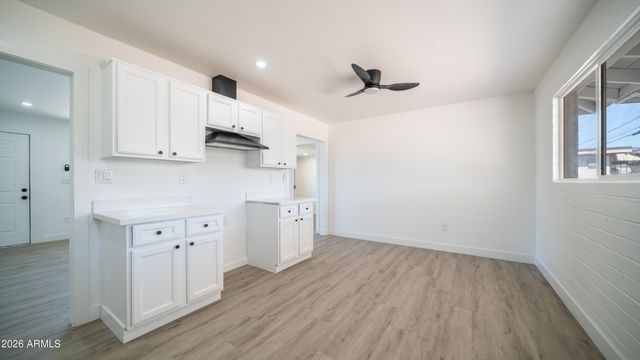 1326 W 6TH Avenue, Mesa, AZ 85202
