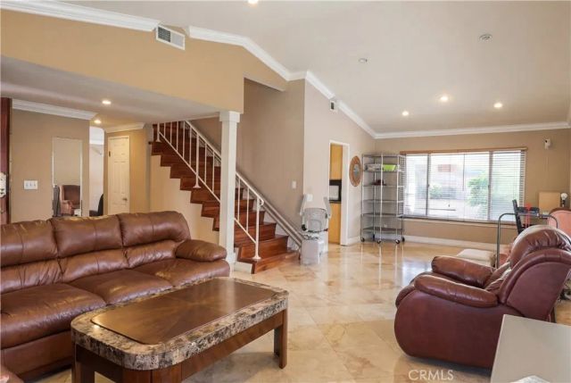 2525 S Manitoba, Santa Ana, CA 92704