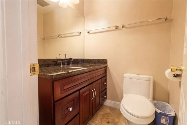 2525 S Manitoba, Santa Ana, CA 92704