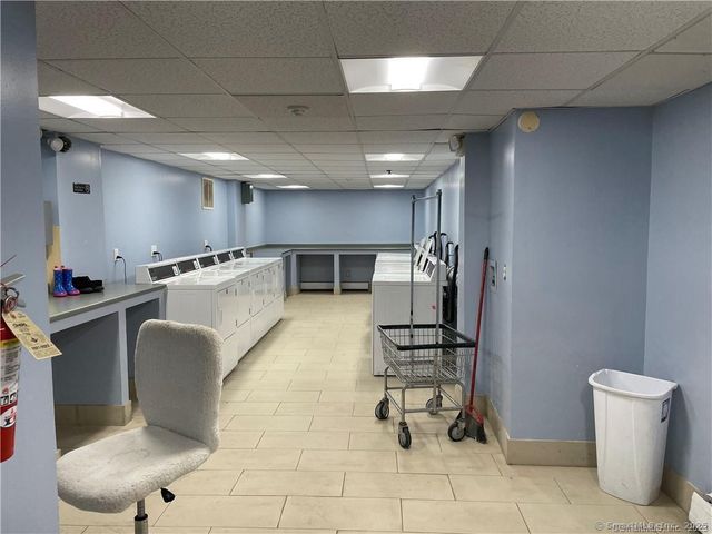 213 Golden Hill Street 4D, Bridgeport, CT 06604