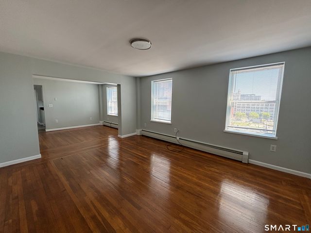 213 Golden Hill Street 4D, Bridgeport, CT 06604