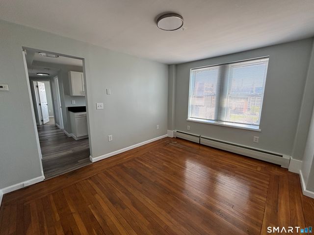 213 Golden Hill Street 4D, Bridgeport, CT 06604