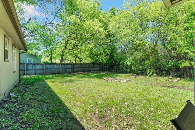 2008 W Holly Street, Fayetteville, AR 72703