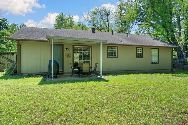 2008 W Holly Street, Fayetteville, AR 72703