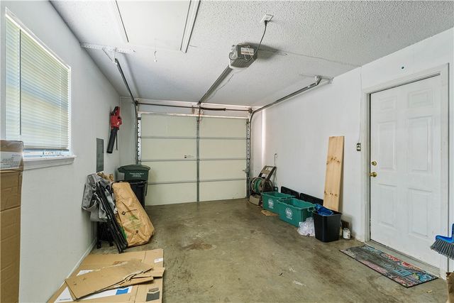2008 W Holly Street, Fayetteville, AR 72703