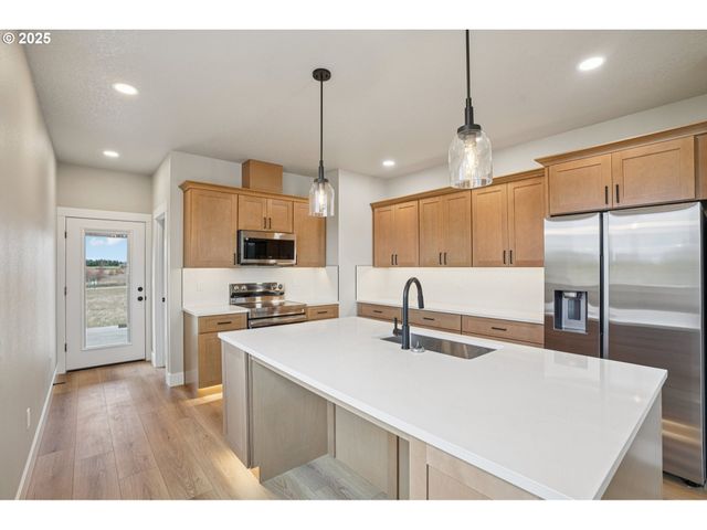 312 Eminence Ave, Winlock, WA 98596