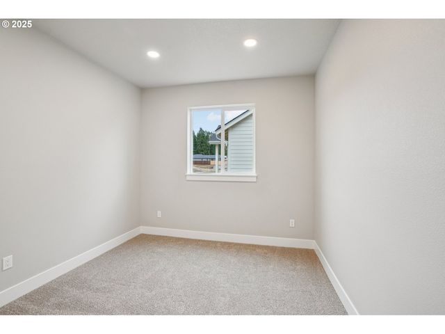 312 Eminence Ave, Winlock, WA 98596