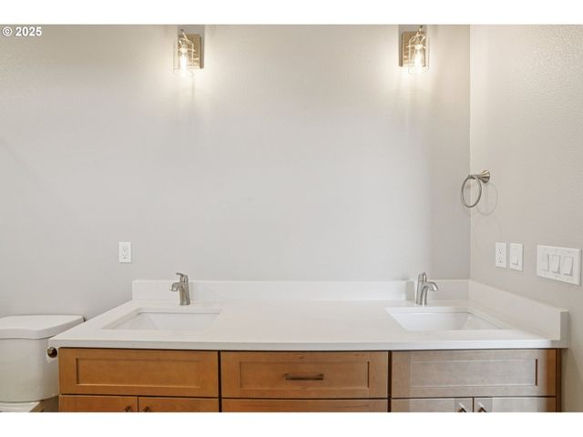 312 Eminence Ave, Winlock, WA 98596