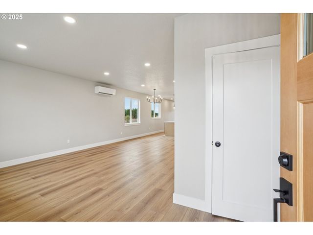 312 Eminence Ave, Winlock, WA 98596