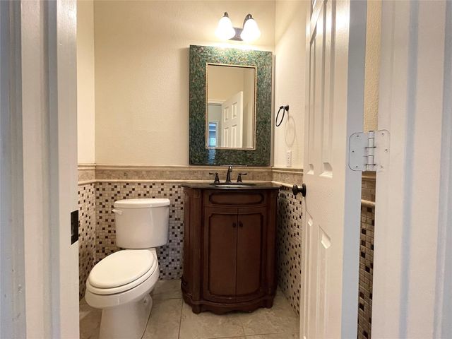 5366 Blue Mountain Lane, Sugar Land, TX 77479