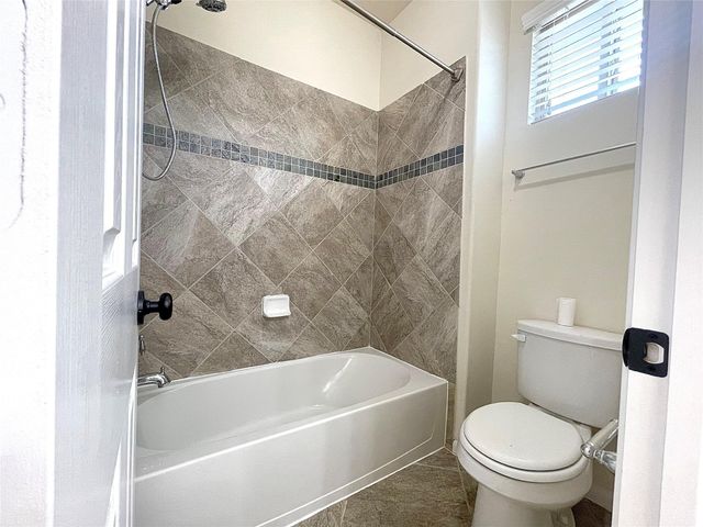 5366 Blue Mountain Lane, Sugar Land, TX 77479