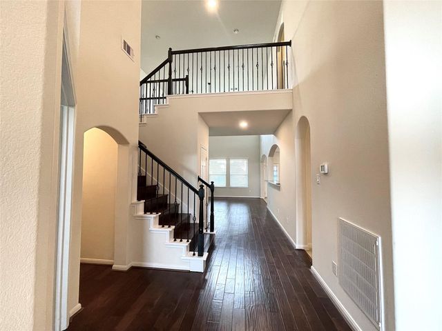5366 Blue Mountain Lane, Sugar Land, TX 77479