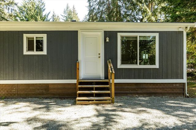 1945 Beachwood Drive, Freeland, WA 98249