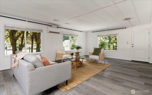 1945 Beachwood Drive, Freeland, WA 98249