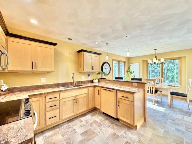 3738 Oak Lane Drive, Beloit, WI 53511