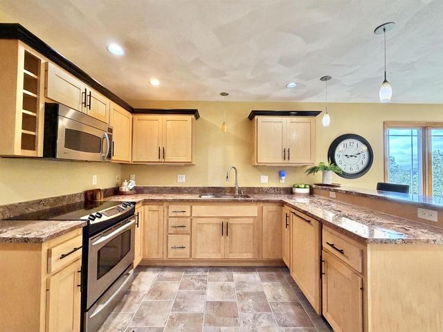 3738 Oak Lane Drive, Beloit, WI 53511