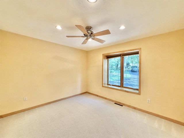 3738 Oak Lane Drive, Beloit, WI 53511