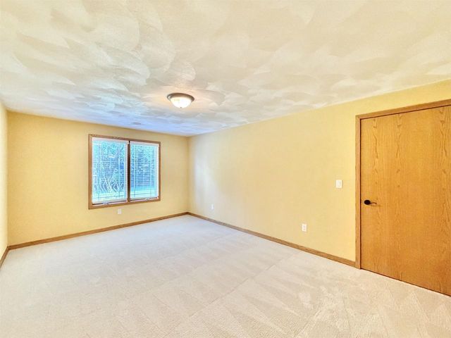 3738 Oak Lane Drive, Beloit, WI 53511