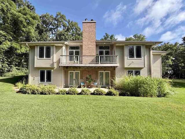 3738 Oak Lane Drive, Beloit, WI 53511