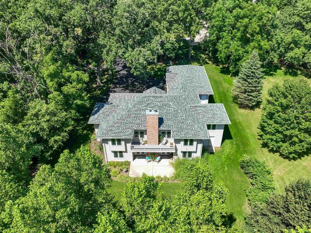 3738 Oak Lane Drive, Beloit, WI 53511