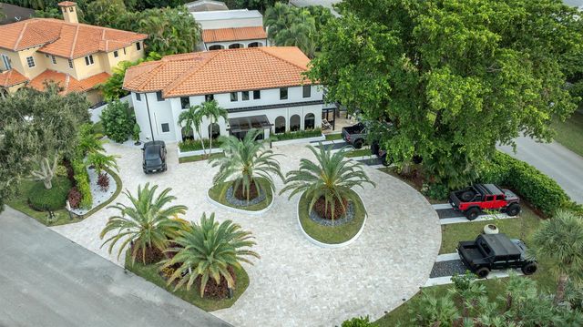 290 NW 6th Street, Boca Raton, FL 33432