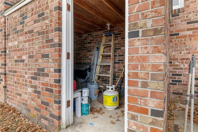 417 Natchez Trace Street, Harrison, AR 72601