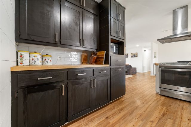 417 Natchez Trace Street, Harrison, AR 72601