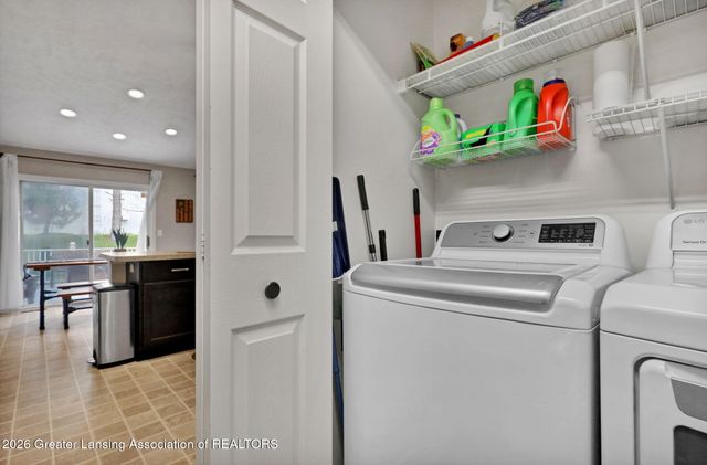 609 Laurens Way, Potterville, MI 48876
