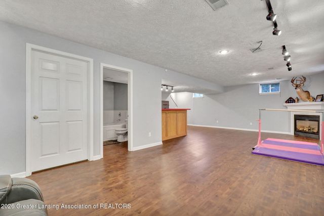 609 Laurens Way, Potterville, MI 48876