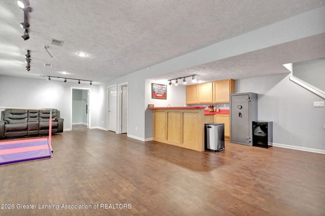 609 Laurens Way, Potterville, MI 48876