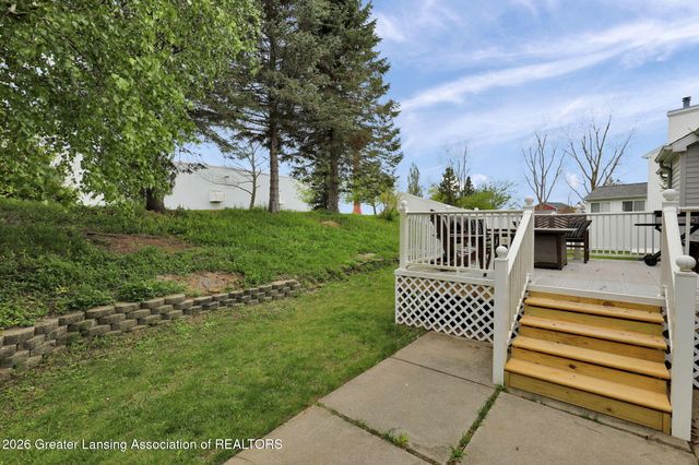 609 Laurens Way, Potterville, MI 48876