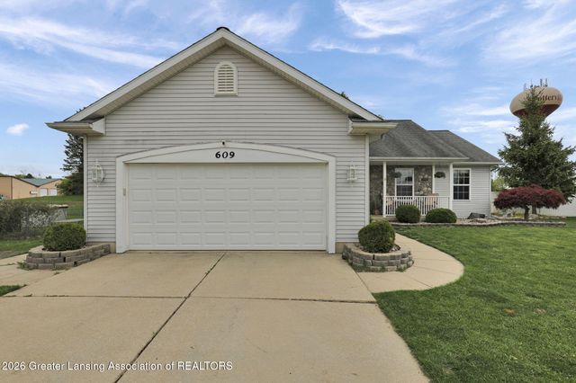 609 Laurens Way, Potterville, MI 48876