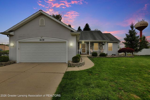 609 Laurens Way, Potterville, MI 48876