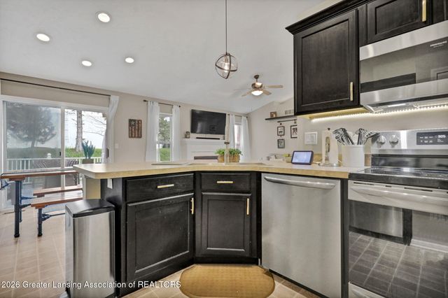 609 Laurens Way, Potterville, MI 48876