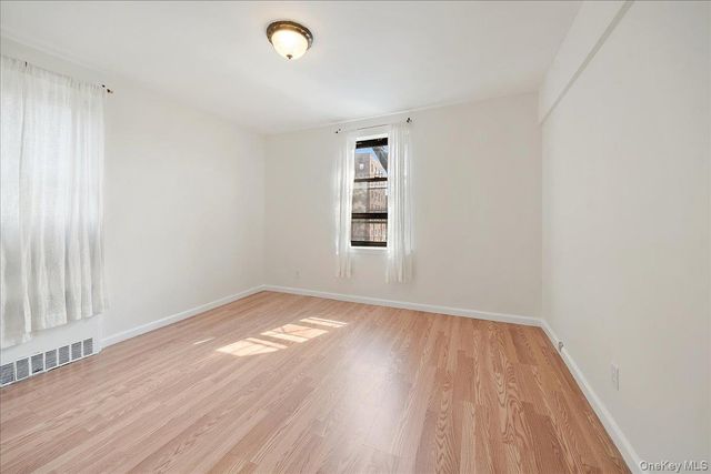 25-40 Union Street 3F, Flushing, NY 11354