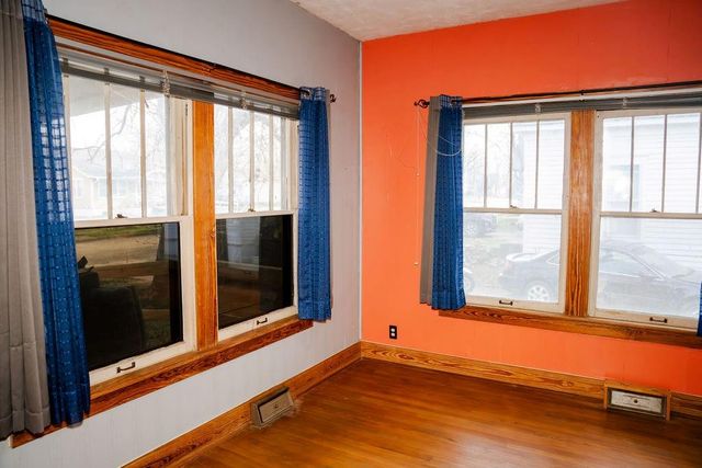 2720 Clark Avenue, Parsons, KS 67357