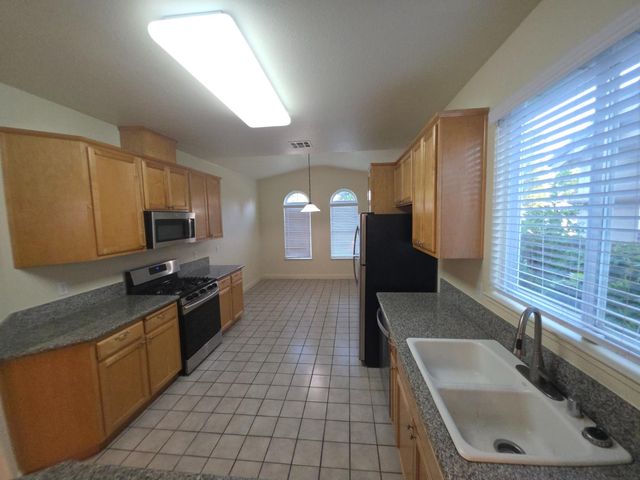 3831 Bernini Ct, Stockton, CA 95212