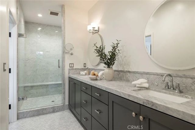 461 Linden Street, Laguna Beach, CA 92651