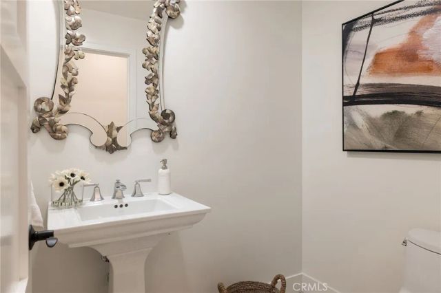 461 Linden Street, Laguna Beach, CA 92651