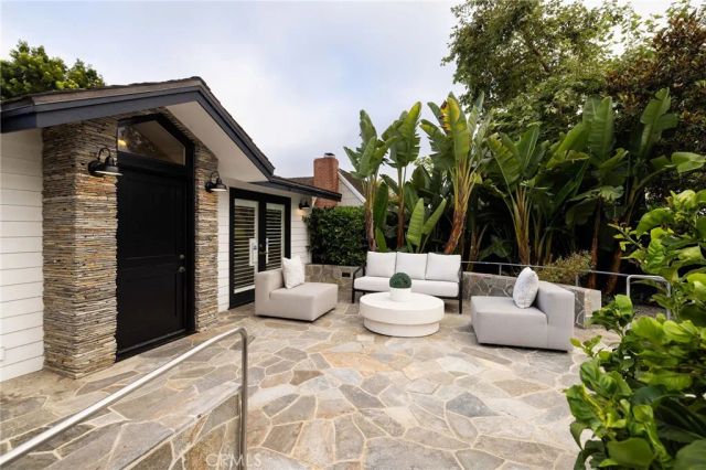 461 Linden Street, Laguna Beach, CA 92651