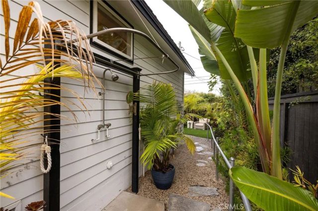 461 Linden Street, Laguna Beach, CA 92651