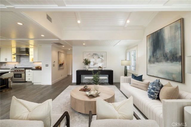 461 Linden Street, Laguna Beach, CA 92651