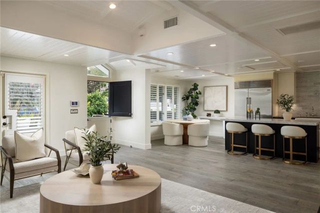 461 Linden Street, Laguna Beach, CA 92651