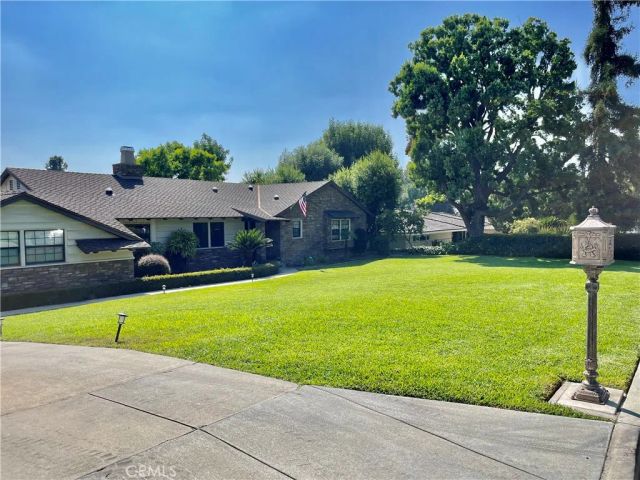 916 W Donington Street, Glendora, CA 91741