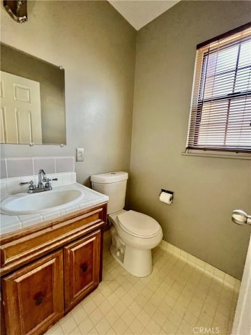 916 W Donington Street, Glendora, CA 91741