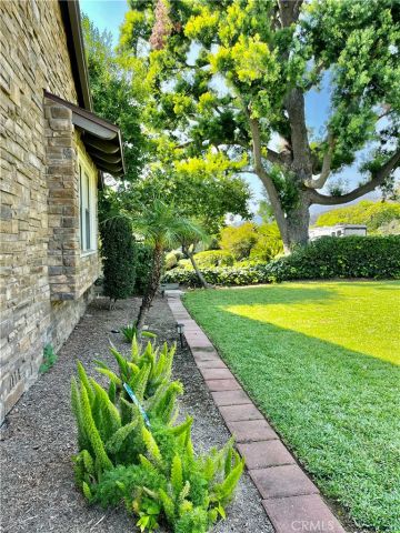 916 W Donington Street, Glendora, CA 91741