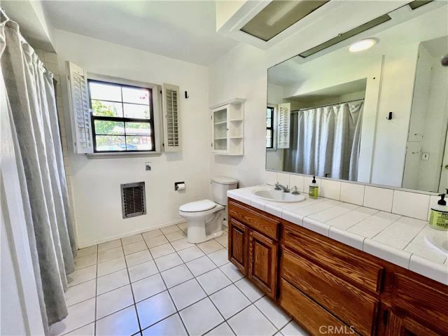 916 W Donington Street, Glendora, CA 91741