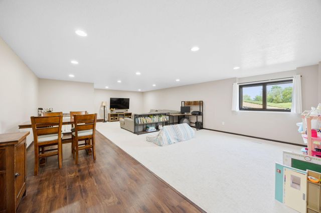 25250 Tucker Road, Rogers, MN 55374